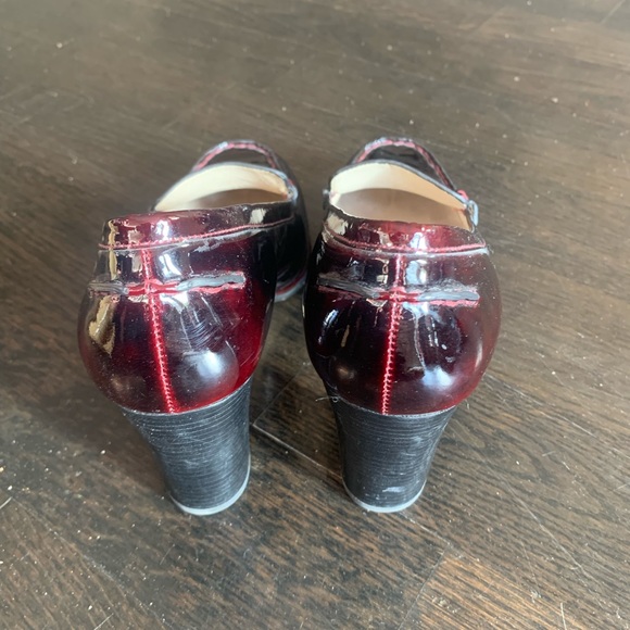 Euc ladies Micheal Kors shoes Red Brown 7&1/2M - Picture 3 of 8